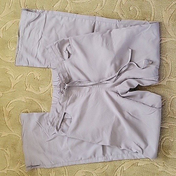 2/$15 Greys AnatomyRiley 5-Pocket Mid-Rise Flared Leg Scrub Pant TALL - Picture 3 of 8